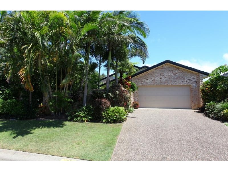 52 Montevideo Drive, Clear Island Waters QLD 4226