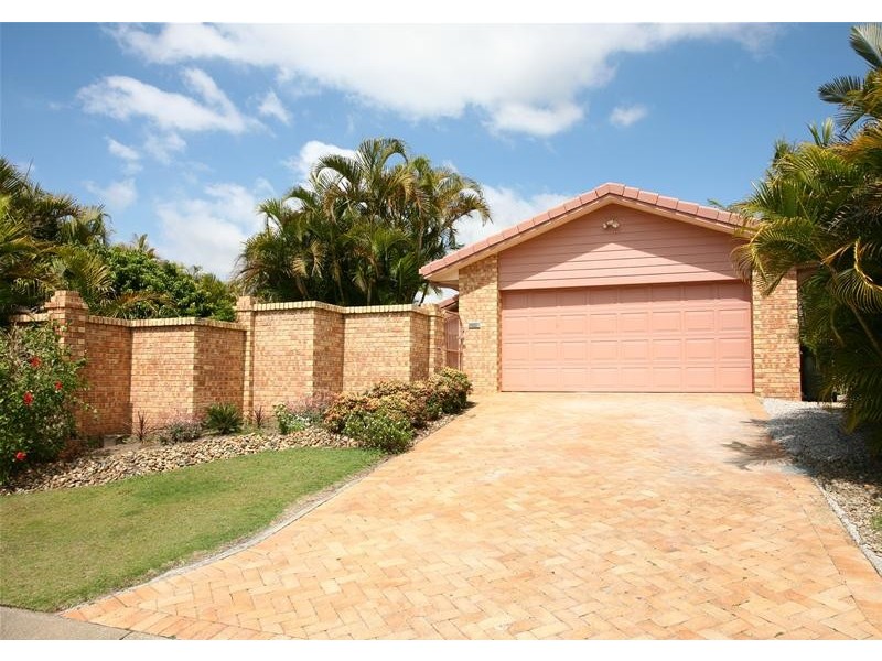 Clear Island Waters QLD 4226