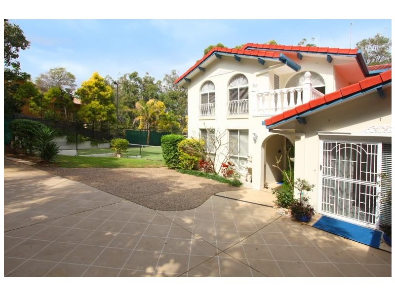 24-26 Federal Place, Robina QLD 4226