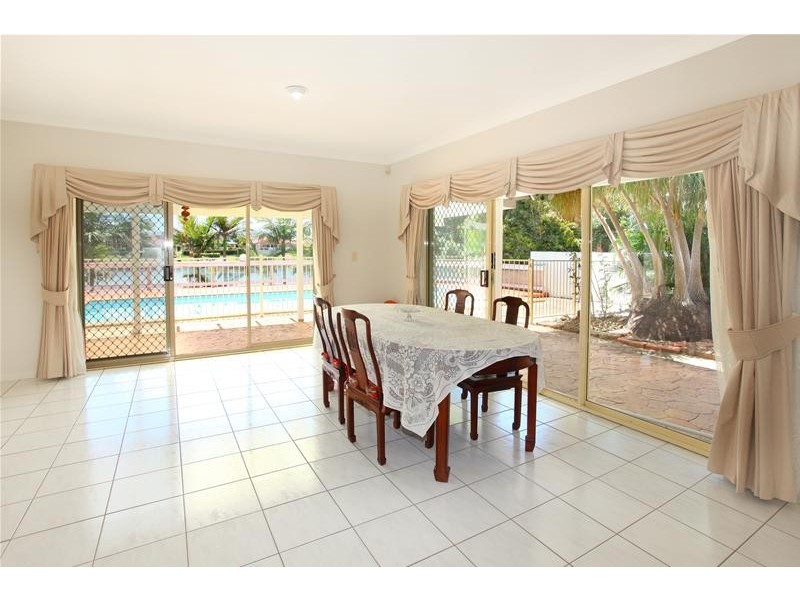 13 Montevideo Drive, Clear Island Waters QLD 4226