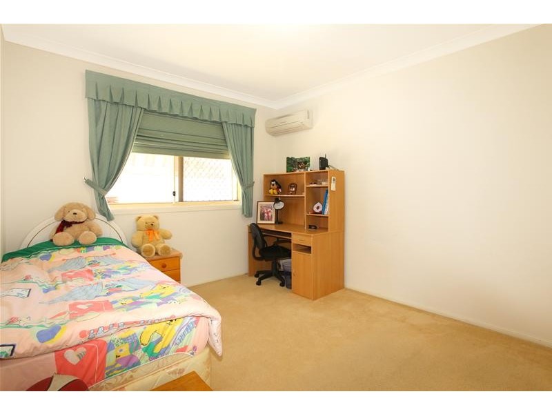 13 Montevideo Drive, Clear Island Waters QLD 4226