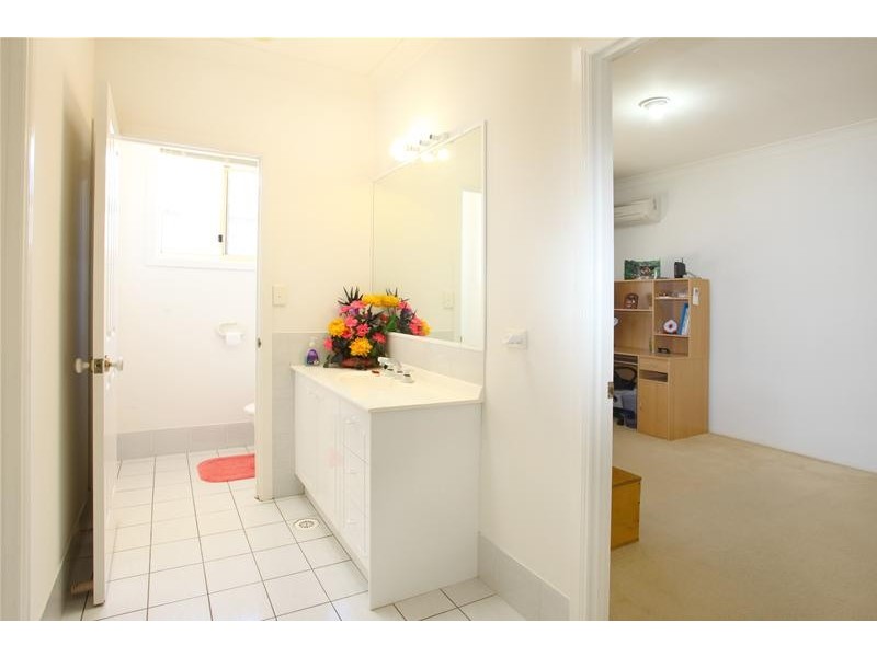 13 Montevideo Drive, Clear Island Waters QLD 4226