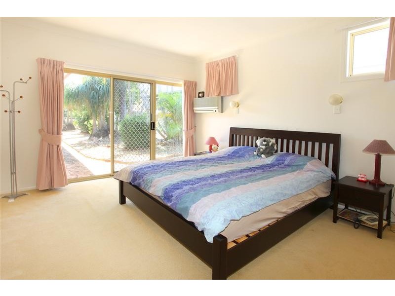 13 Montevideo Drive, Clear Island Waters QLD 4226