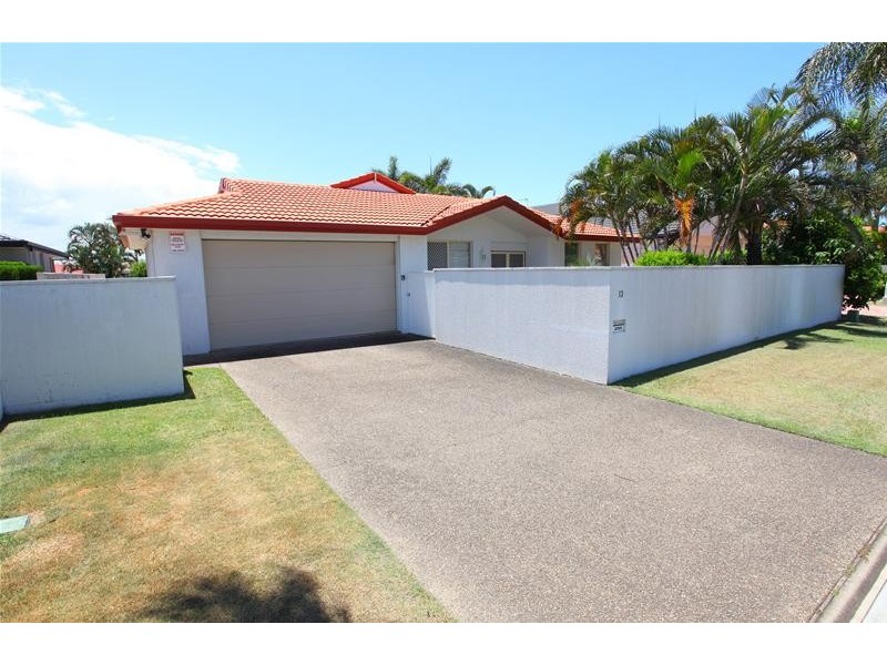 13 Montevideo Drive, Clear Island Waters QLD 4226