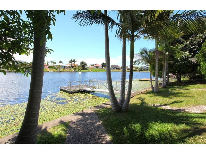 13 Montevideo Drive, Clear Island Waters QLD 4226
