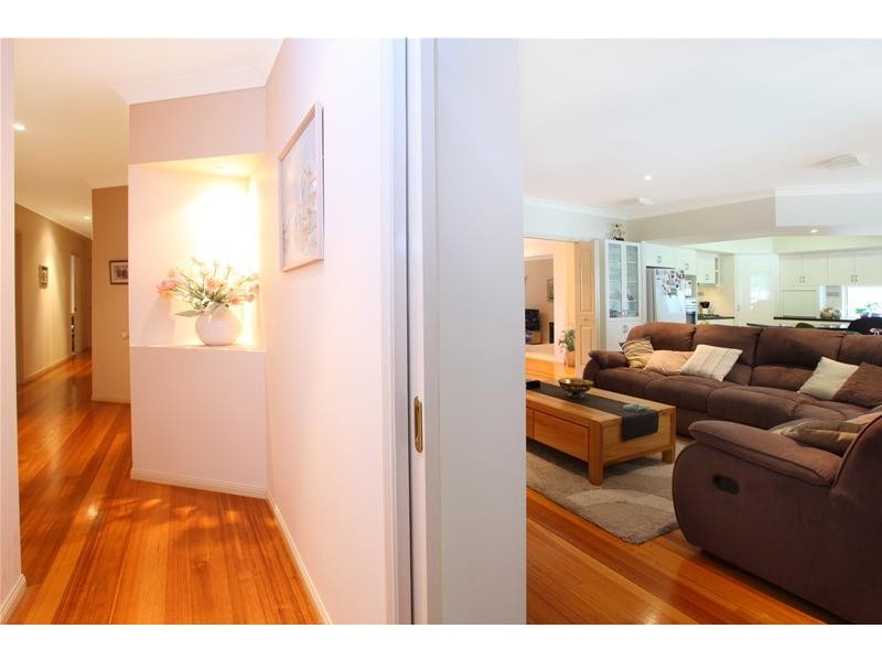 11 Mornington Terrace, Robina QLD 4226