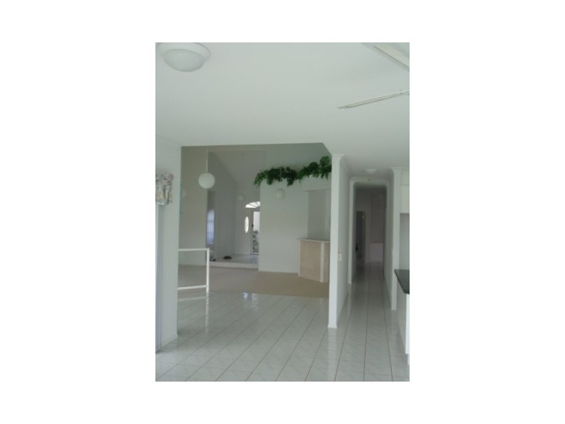 112 Port Jackson Boulevard, Clear Island Waters QLD 4226