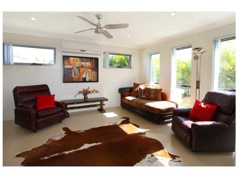 9 Oxford Court, Robina QLD 4226