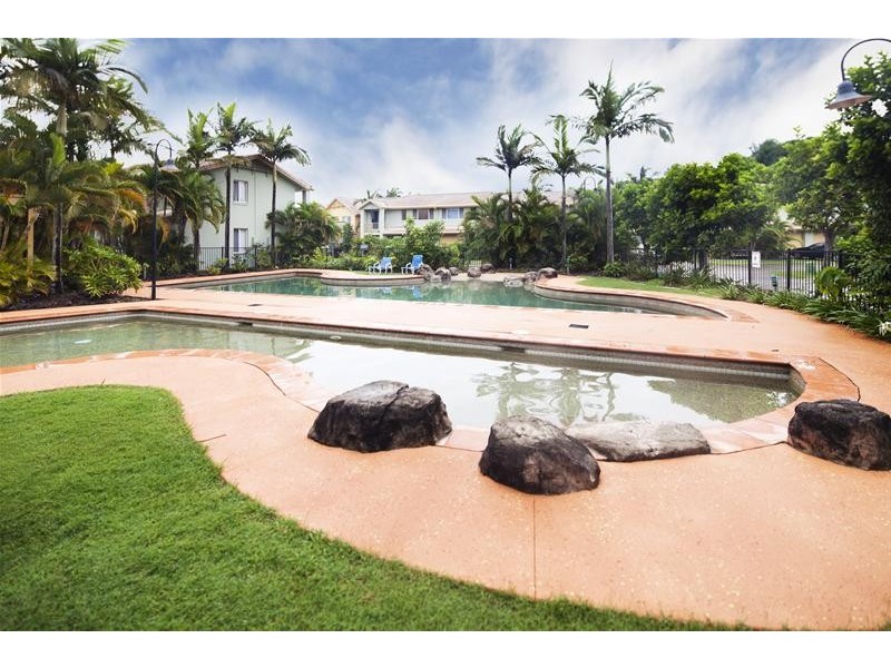 209/215 Cottesloe Drive, Mermaid Waters QLD 4218