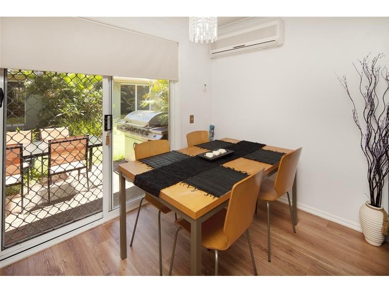 209/215 Cottesloe Drive, Mermaid Waters QLD 4218