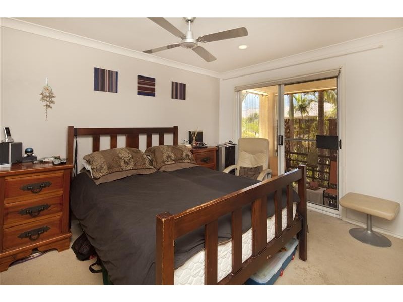 209/215 Cottesloe Drive, Mermaid Waters QLD 4218