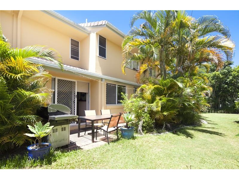 209/215 Cottesloe Drive, Mermaid Waters QLD 4218