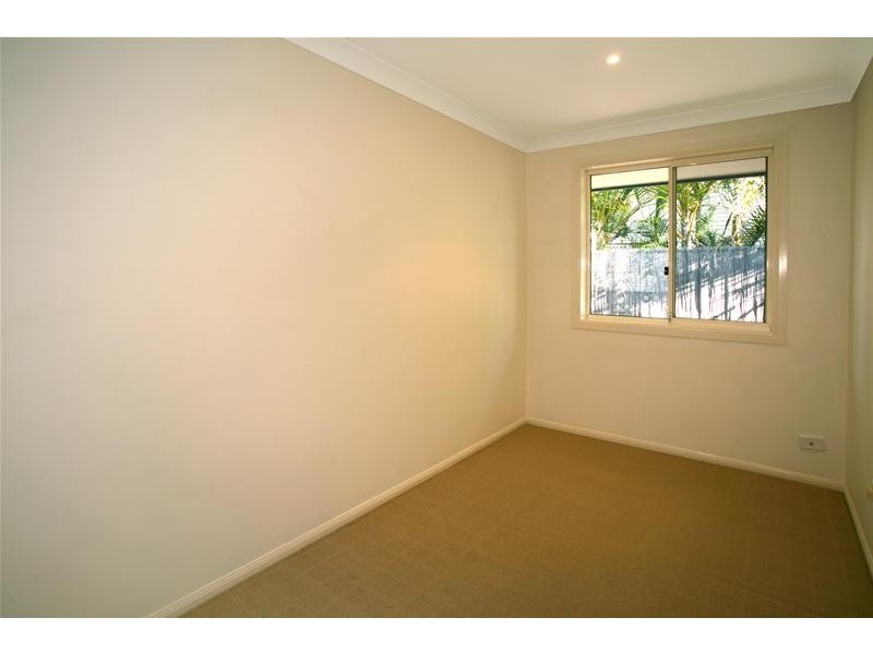 6 Cedar Place, Broadbeach Waters QLD 4218