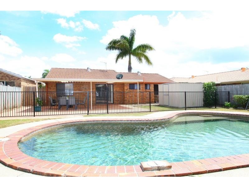 16 Cumberland Drive, Varsity Lakes QLD 4227