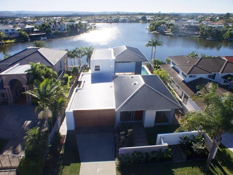 37 Martinique Way, Clear Island Waters QLD 4226