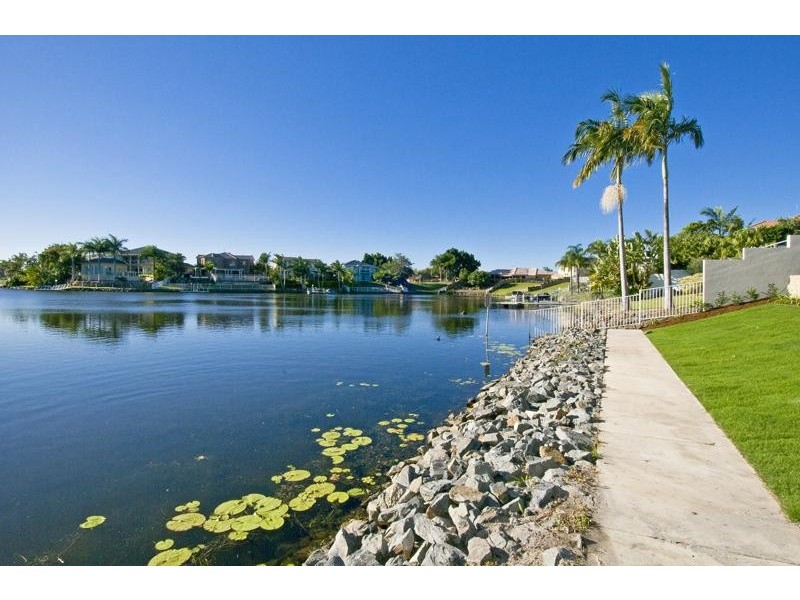 37 Martinique Way, Clear Island Waters QLD 4226