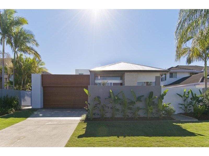 37 Martinique Way, Clear Island Waters QLD 4226