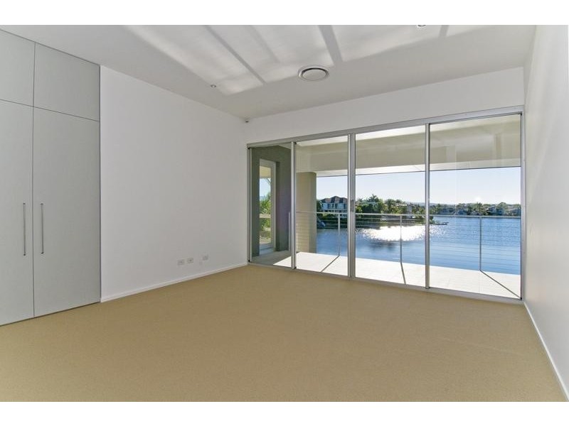 37 Martinique Way, Clear Island Waters QLD 4226