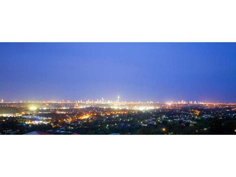 8 Galleria Court, Highland Park QLD 4211