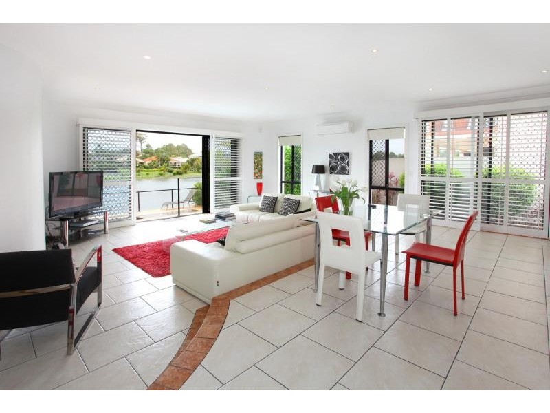 9 Malvern Place, Robina QLD 4226