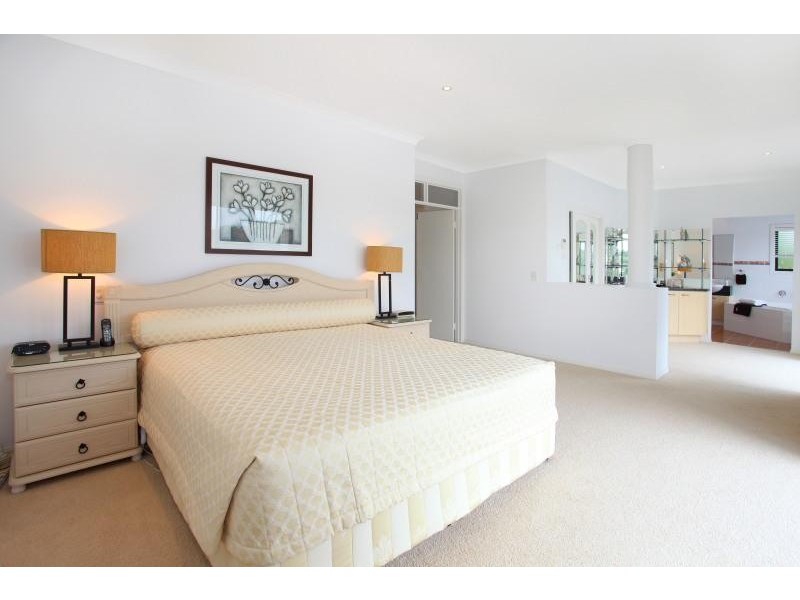 9 Malvern Place, Robina QLD 4226