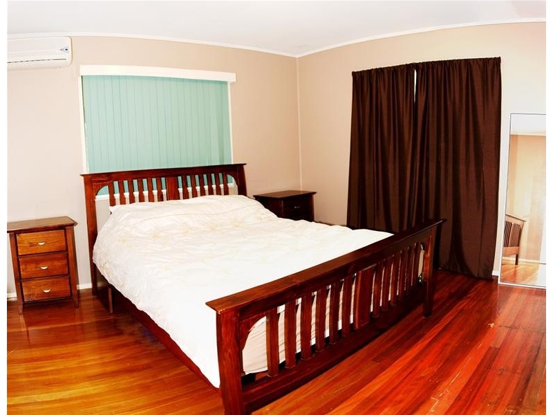 110 Whiting Street, Labrador QLD 4215