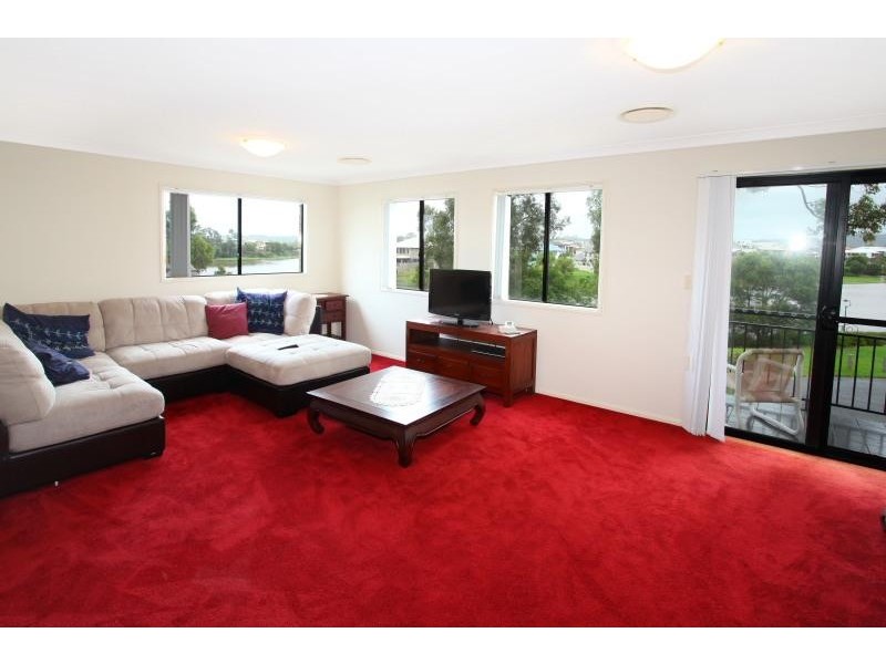 14 Waimea Drive, Varsity Lakes QLD 4227