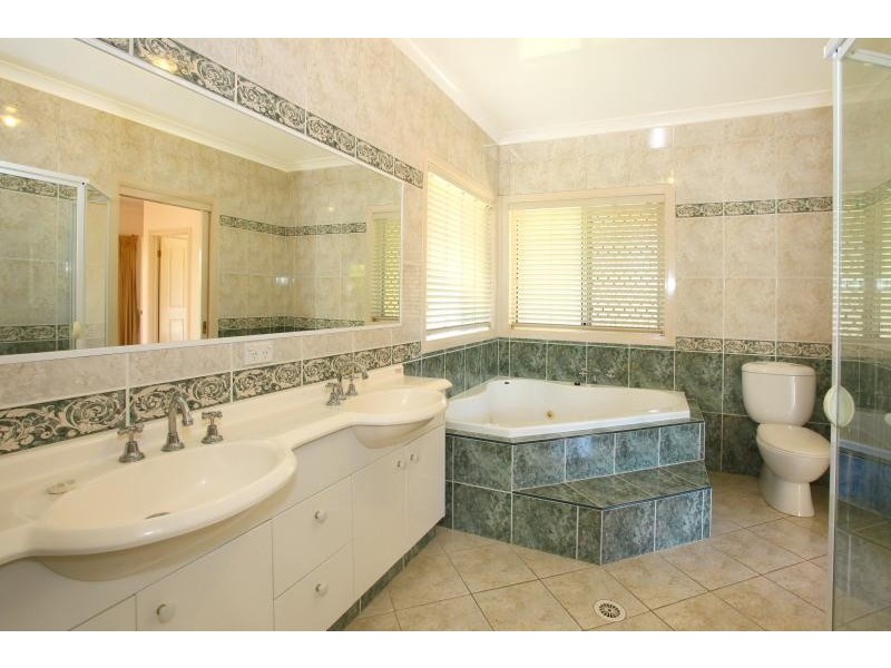 9 Edithvale Court, Robina QLD 4226