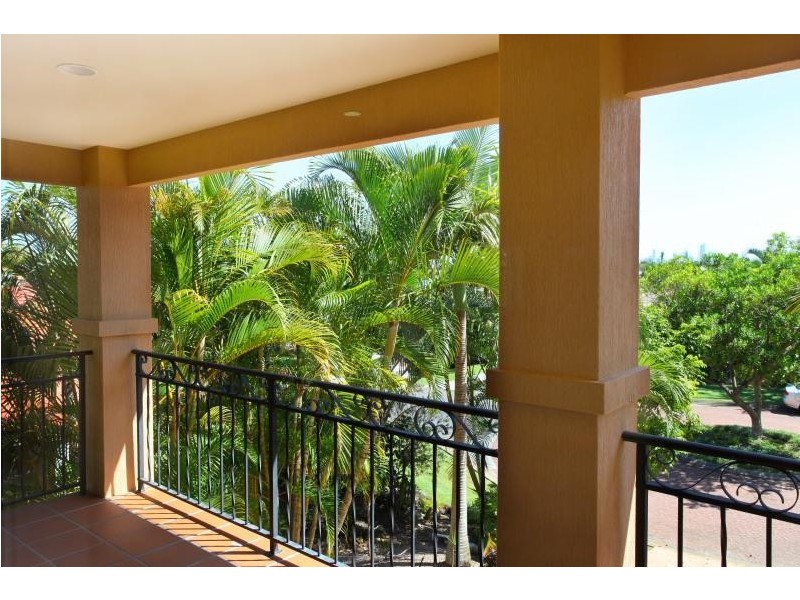 9 Edithvale Court, Robina QLD 4226