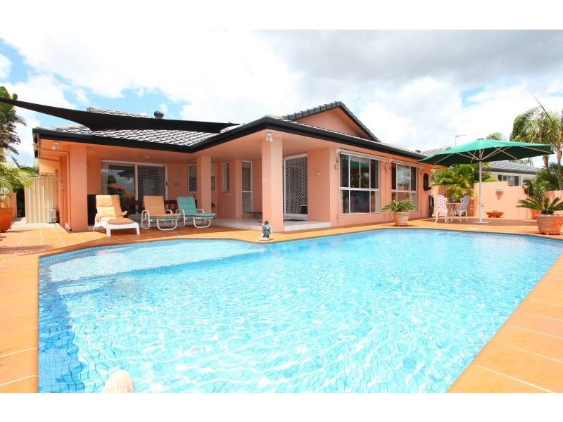 225 Markeri Street, Mermaid Waters QLD 4218