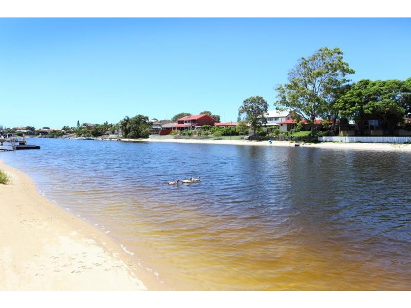13 Sundowner Court, Mermaid Waters QLD 4218
