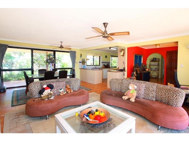 13 Sundowner Court, Mermaid Waters QLD 4218