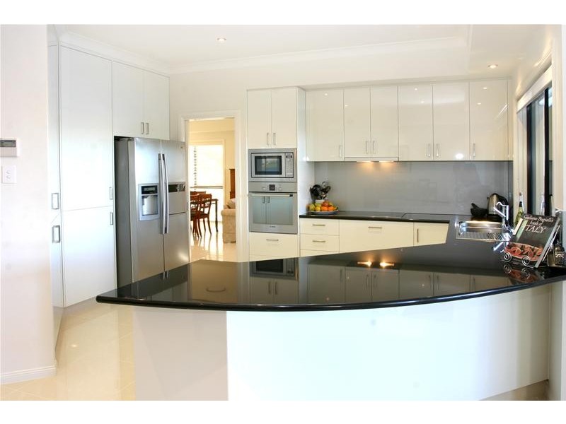 28 Clear Water Bay Avenue, Clear Island Waters QLD 4226
