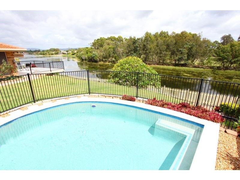 13 Vaucluse Place, Robina QLD 4226