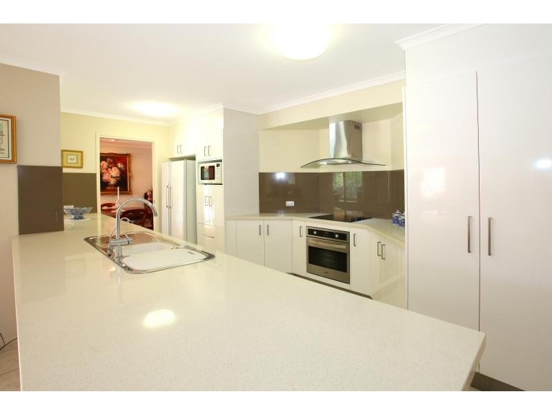 13 Vaucluse Place, Robina QLD 4226