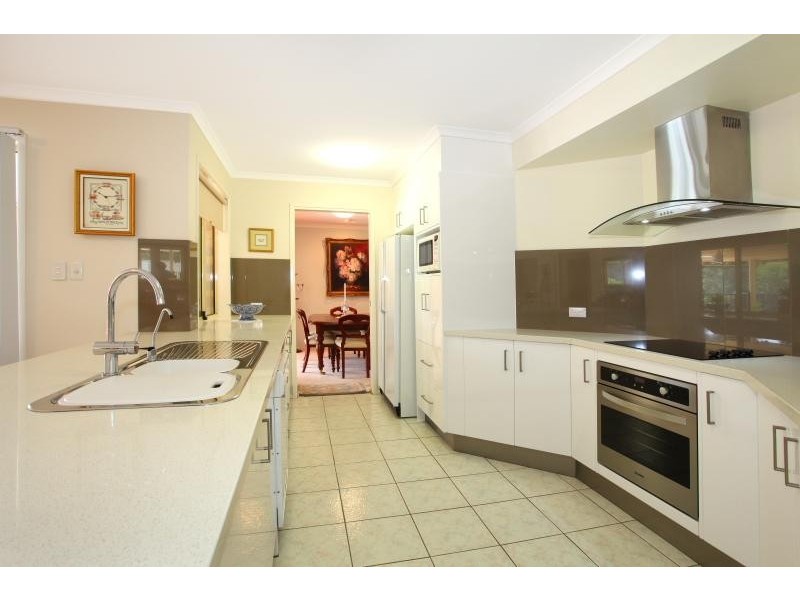 13 Vaucluse Place, Robina QLD 4226