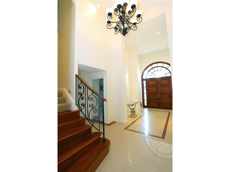 16 San Simeon Drive, Clear Island Waters QLD 4226