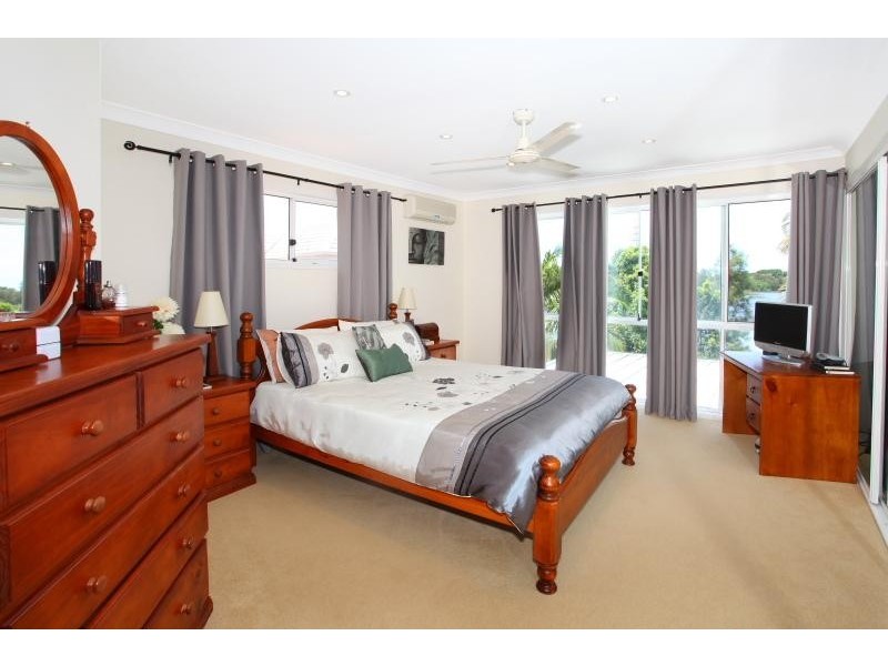 184 Port Jackson Boulevard, Clear Island Waters QLD 4226