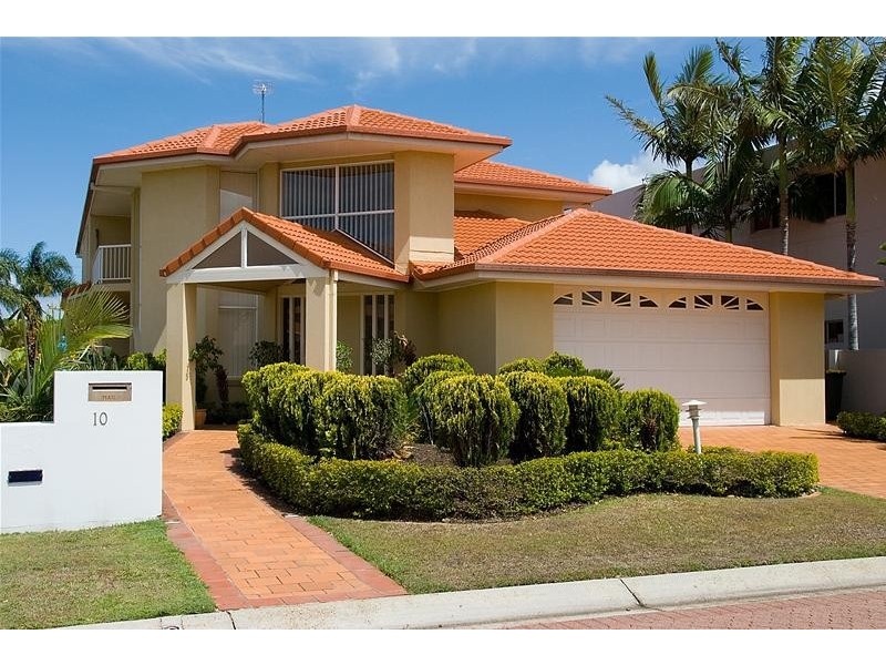 10 Meadowview Drive, Carrara QLD 4211
