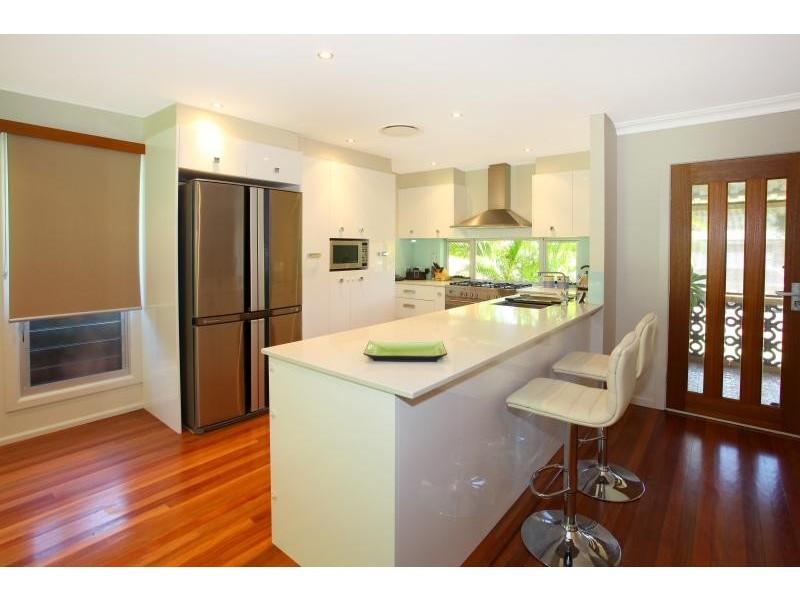 11 Tawarri Crescent, Burleigh Heads QLD 4220