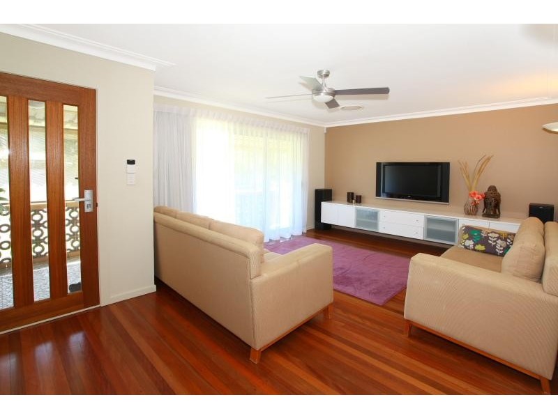 11 Tawarri Crescent, Burleigh Heads QLD 4220