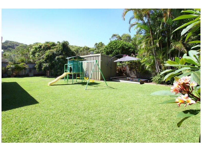 11 Tawarri Crescent, Burleigh Heads QLD 4220