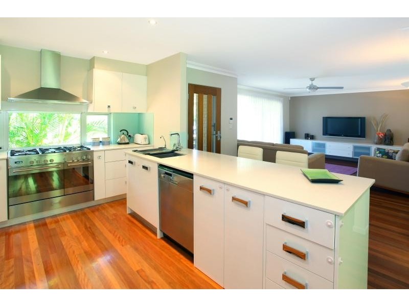 11 Tawarri Crescent, Burleigh Heads QLD 4220