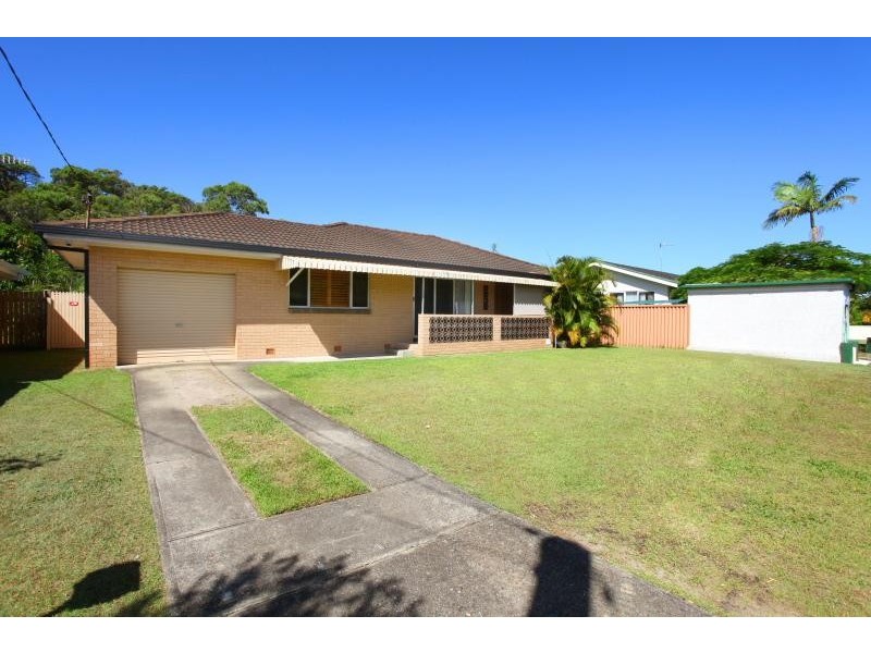 11 Tawarri Crescent, Burleigh Heads QLD 4220
