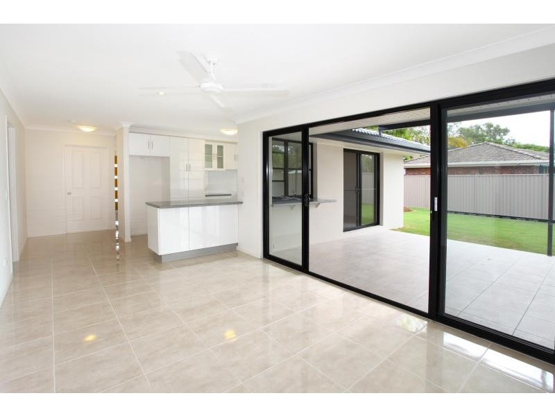 67 Barrier Reef Drive, Mermaid Waters QLD 4218