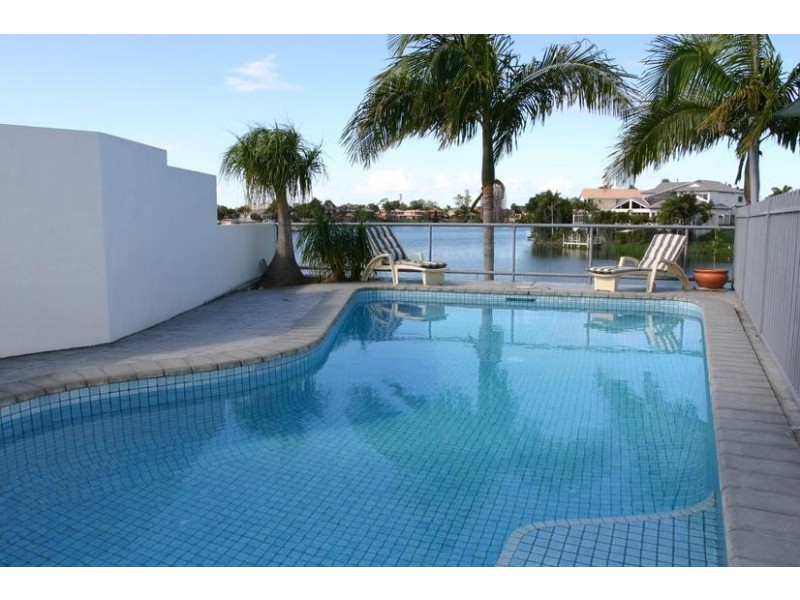 59 Montevideo, Clear Island Waters QLD 4226