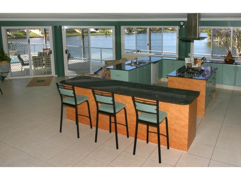 59 Montevideo, Clear Island Waters QLD 4226