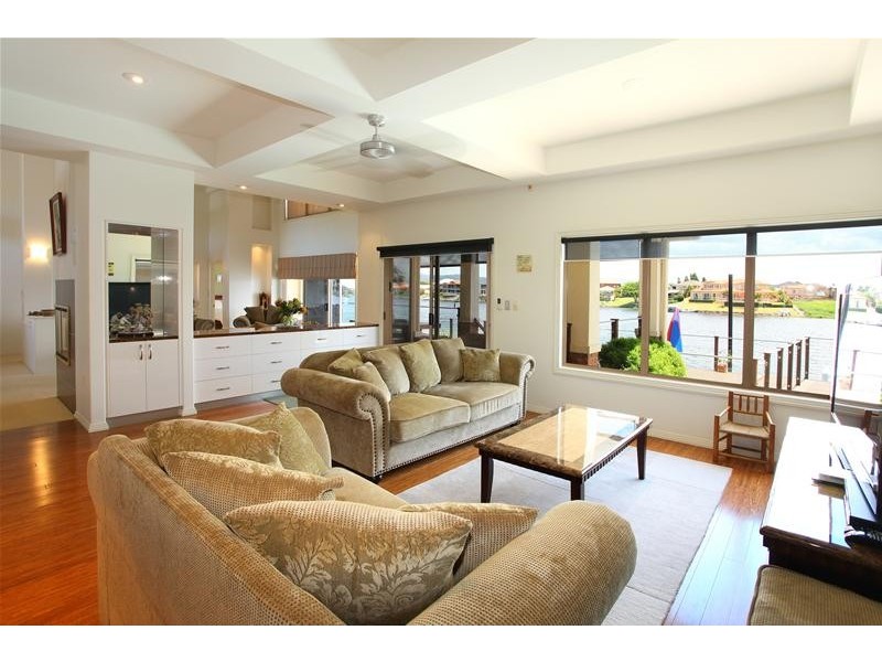 48 Port Jackson Boulevard, Clear Island Waters QLD 4226