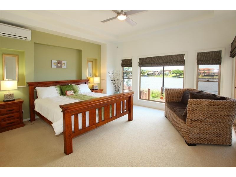 48 Port Jackson Boulevard, Clear Island Waters QLD 4226