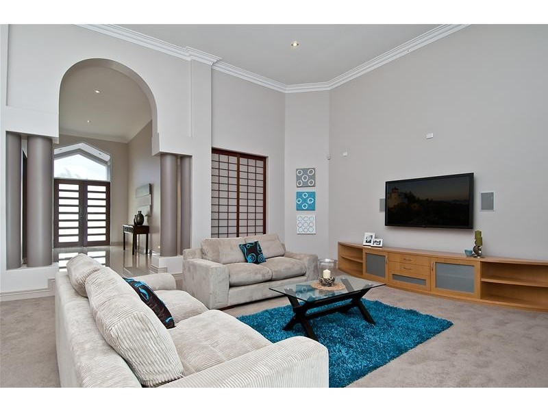 114 Port Jackson Boulevard, Clear Island Waters QLD 4226